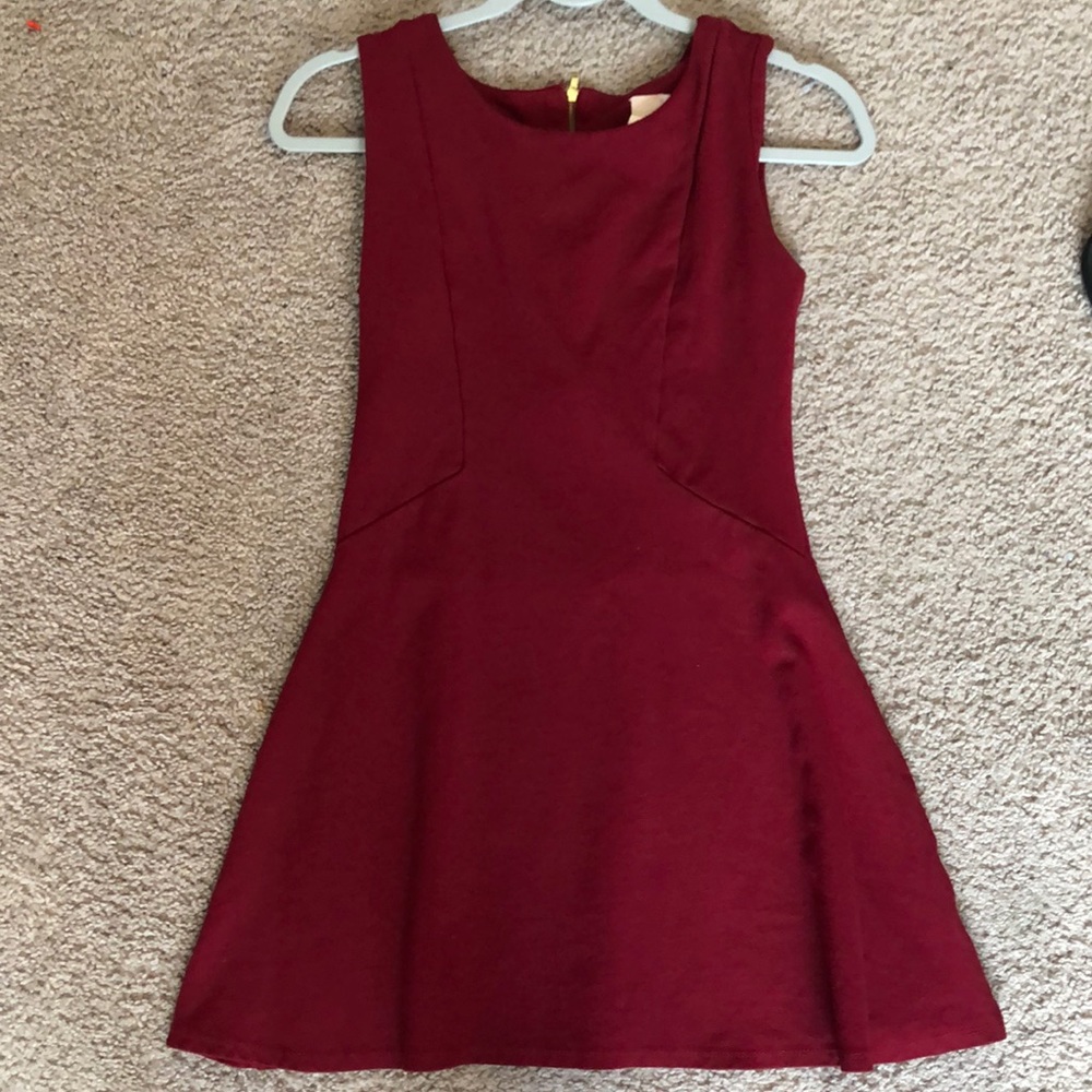 Deep red mini dress 👗